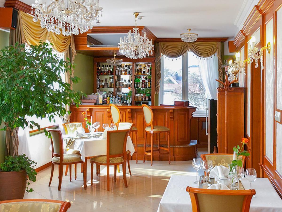 Hotel Korona Sandomierz Luaran gambar